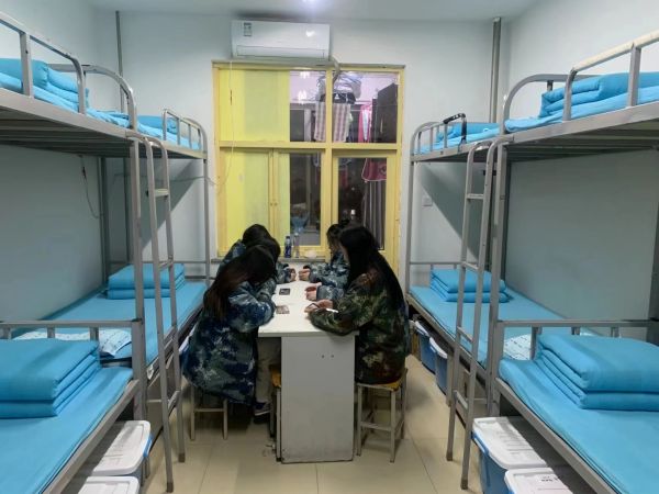 Beat365中文官方网站||管理学院||学习榜样精神，争做先锋模范