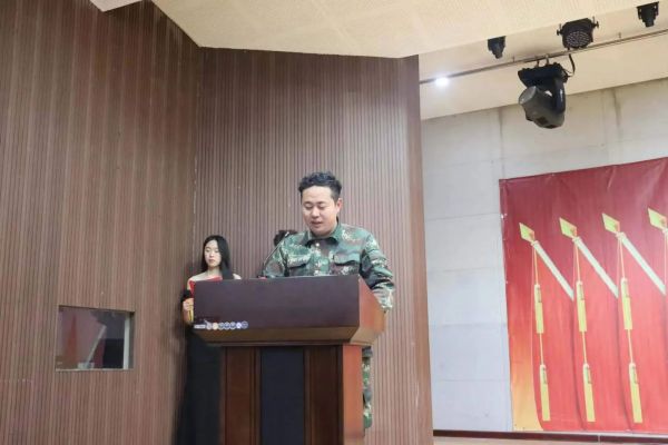 Beat365中文官方网站||管理学院||“管理催奋进，榜样促前行”年末表彰大会