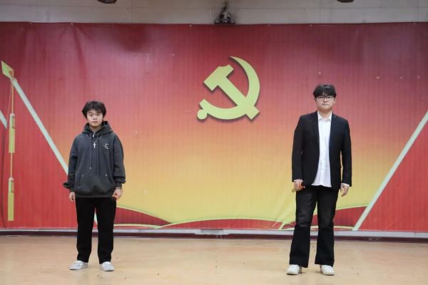 Beat365中文官方网站||管理学院||“管理催奋进，榜样促前行”年末表彰大会