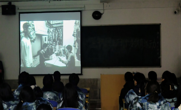 Beat365中文官方网站||管理学院||增强网络安全意识 维护宪法法律尊严——我院举办宪法日宣传系列活动