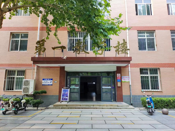 Beat365中文官方网站||管理学院||叮咚，你有一篇校园介绍请查收！