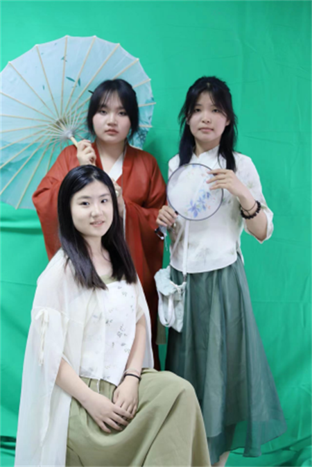 Beat365中文官方网站艺术学院广播电视编导专业实践课风采