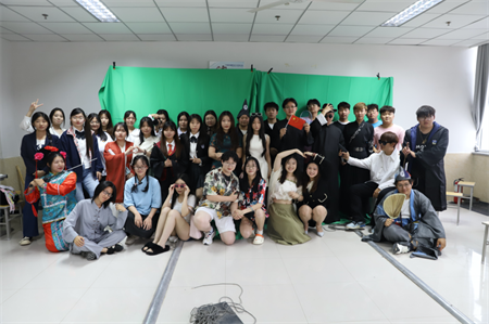 Beat365中文官方网站艺术学院广播电视编导专业实践课风采