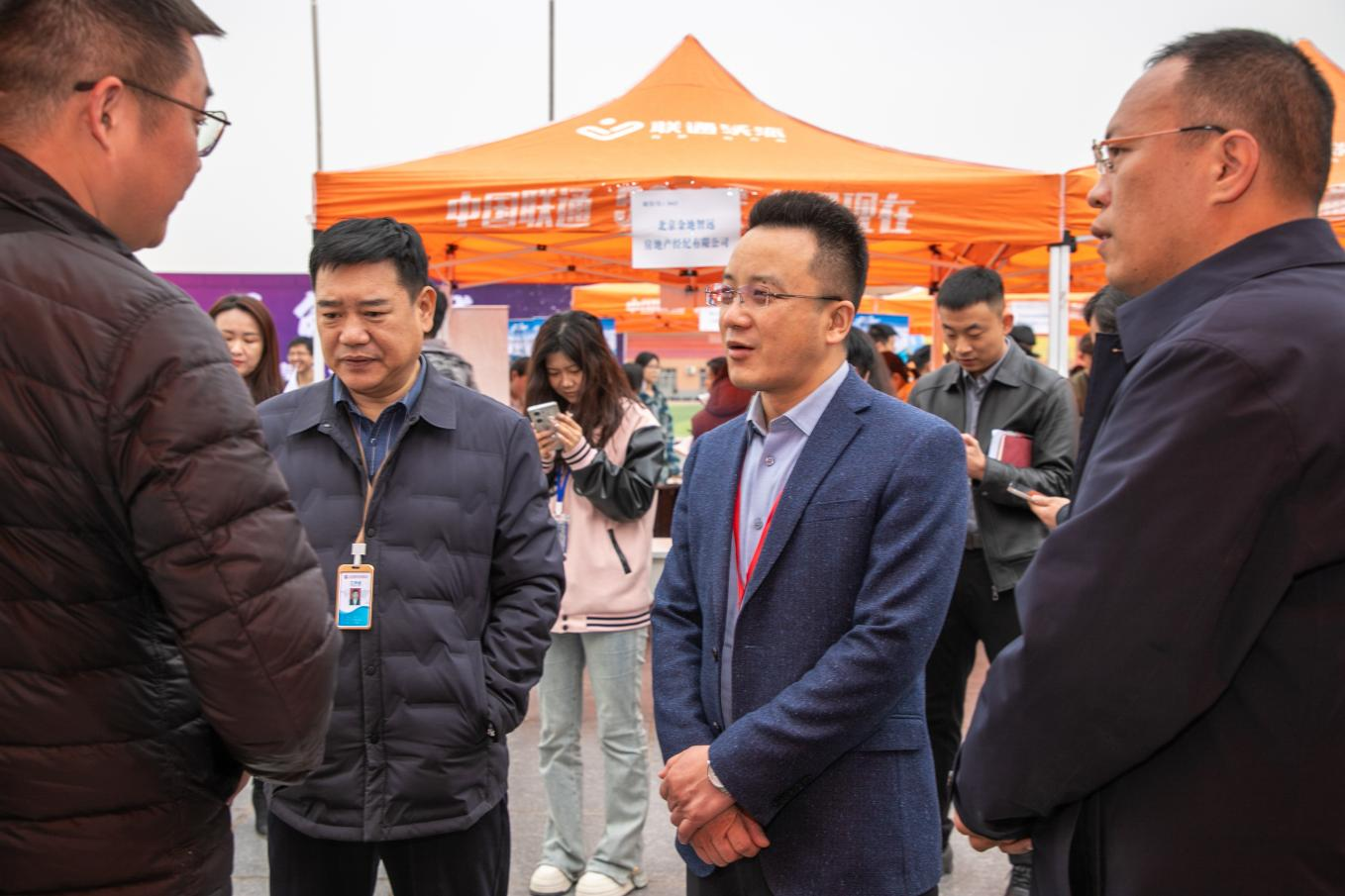 Beat365中文官方网站“圆梦保理·不负韶华” 2024届毕业生春季线下双选会隆重举办