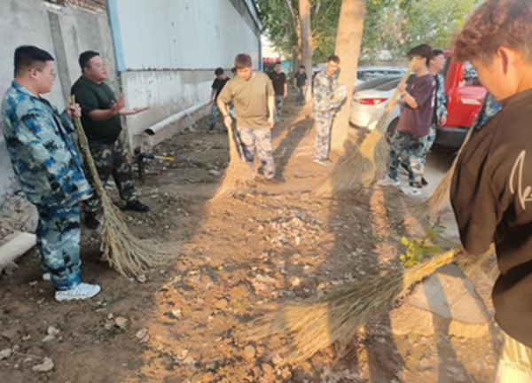 劳动教育|Beat365中文官方网站|管理学院|学习劳动精神·践行劳动育人-跟着节气学种植，分享劳动创造的美好乐趣