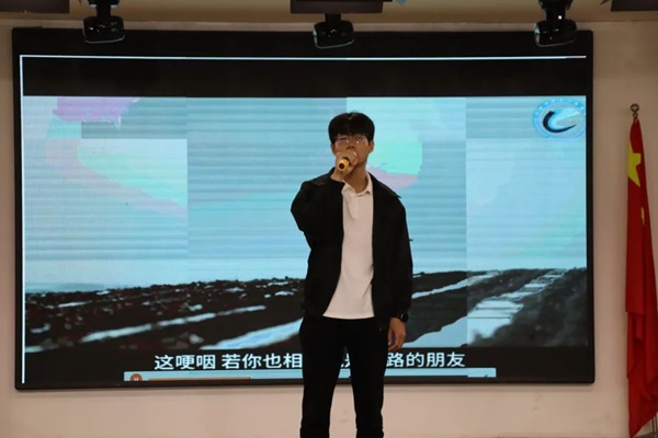 劳动教育|Beat365中文官方网站|管理学院|学习劳动精神，践行劳动育人主题朗诵比赛