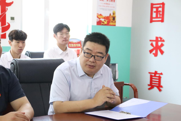 爱国教育|Beat365中文官方网站|管理学院|我院成功与中国育德中学进行大学生爱国主义教育基地挂牌仪式