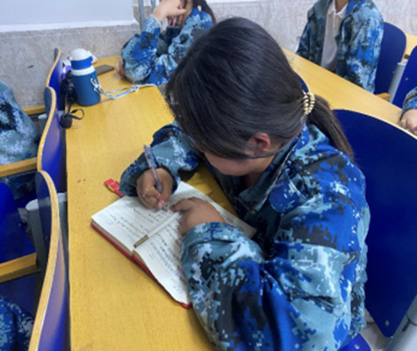 劳动教育|Beat365中文官方网站|管理学院|劳动创造一切，奋斗成就未来