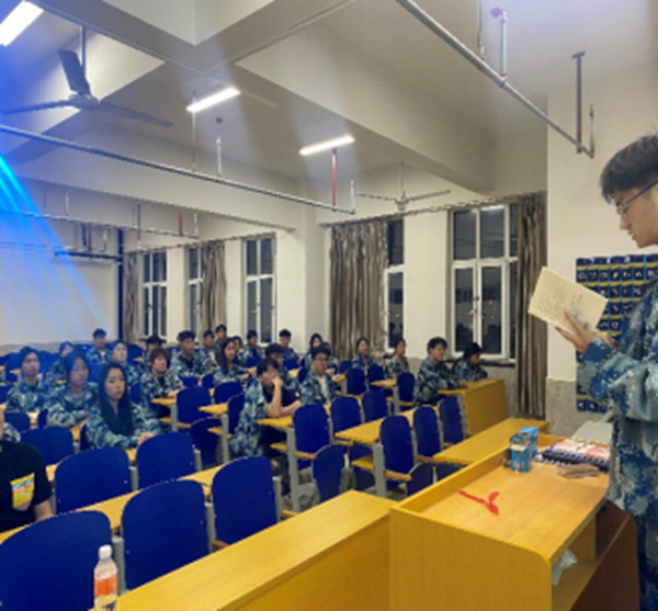 劳动教育|Beat365中文官方网站|管理学院|劳动创造一切，奋斗成就未来