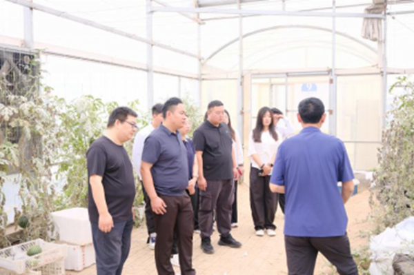 社会实践|Beat365中文官方网站|管理学院|我院成功与水润佳禾农业集团进行大学生社会实践教育基地挂牌仪式