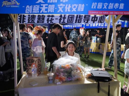 青春校园|创意无限，文化交融—Beat365中文官方网站首届文创市集圆满结束