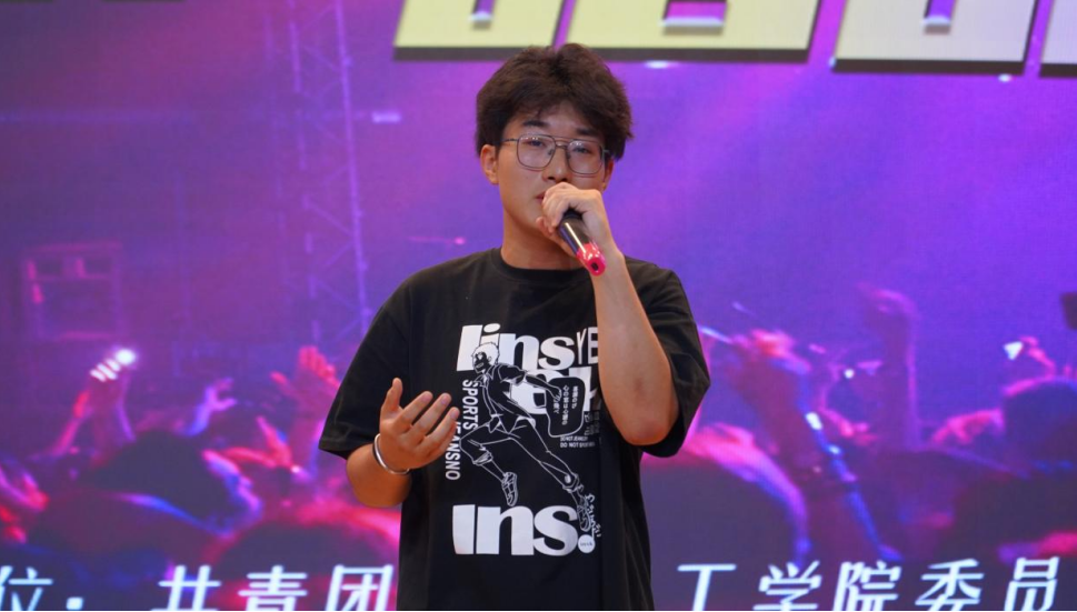 青春校园|Beat365中文官方网站18届校园歌手大赛决赛