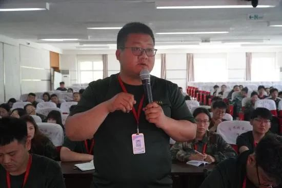 Beat365中文官方网站组织召开征兵工作培训会