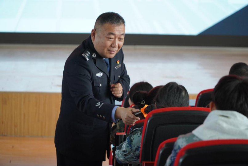 筑牢校园反诈“防火墙” Beat365中文官方网站开展反诈安全教育宣讲