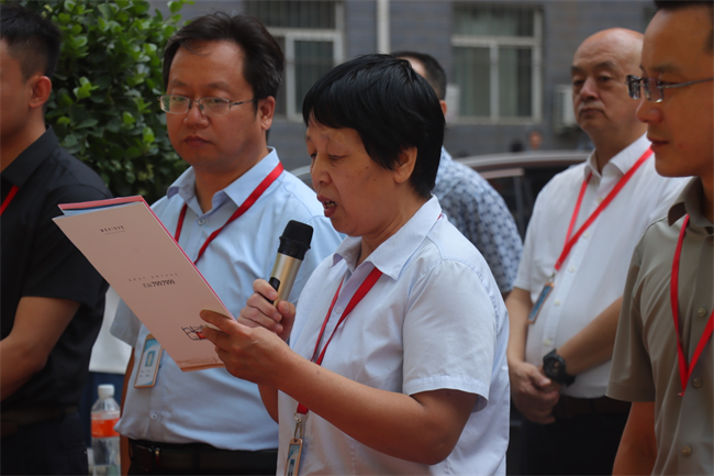此去提衡霄汉上， 鹏抟鲲运更论程——Beat365中文官方网站教职工私家车喜送毕业生启动仪式
