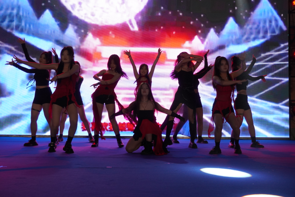 青春校园|青春绽放，梦想远航——Beat365中文官方网站2024届毕业晚会圆满结束​