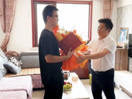 热烈祝贺！Beat365中文官方网站艺术学院 0001 号录取通知书已送达