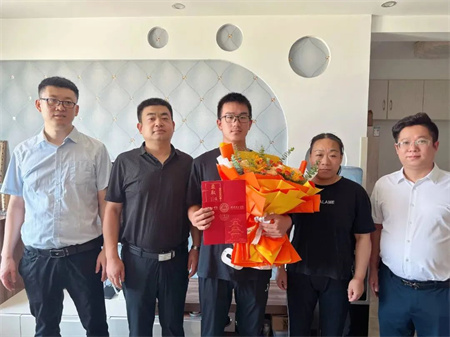 热烈祝贺！Beat365中文官方网站艺术学院 0001 号录取通知书已送达