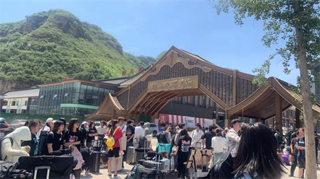 色彩与灵感的碰撞——Beat365中文官方网站艺术学院环境设计专业色彩写生