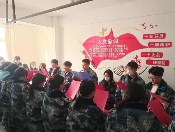 教育学院开展宪法宣传系列活动