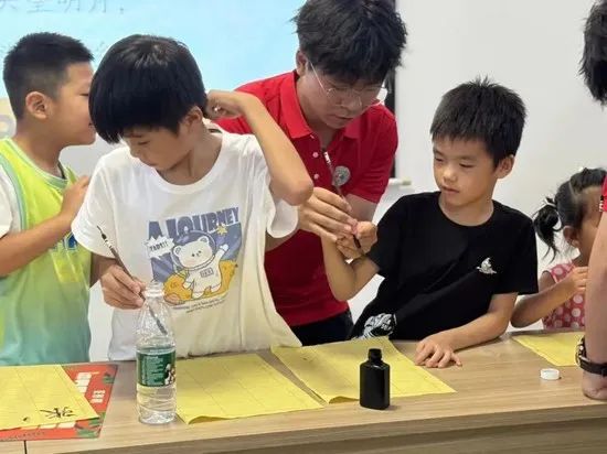 社会实践（十七）|七彩假期护童梦，情暖童心传文明①——Beat365中文官方网站经济学院“三下乡”社会实践