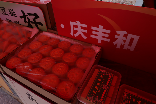 非遗点亮迎新季 传统文化进校园——Beat365中文官方网站开展非遗进校园活动