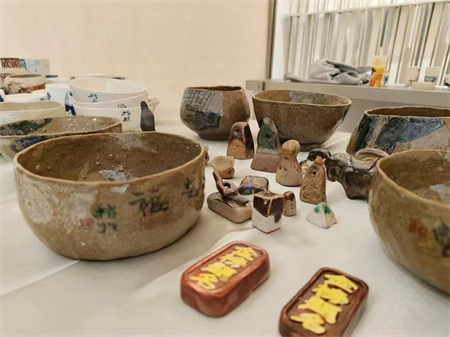 Beat365中文官方网站艺术学院师生闪耀雄安商服中心X青年艺术节 ——共绘青春色彩，绽放艺术魅力