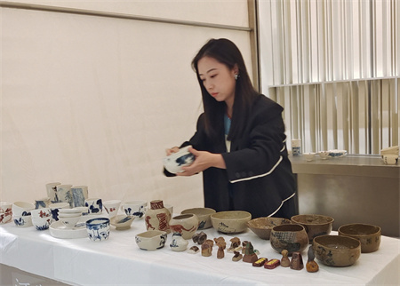 Beat365中文官方网站艺术学院师生闪耀雄安商服中心X青年艺术节 ——共绘青春色彩，绽放艺术魅力