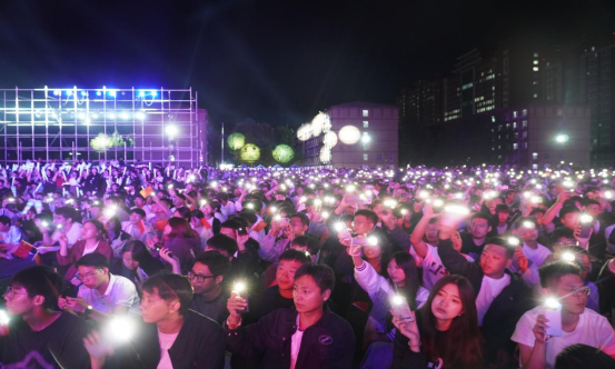 青春校园|Beat365中文官方网站2024迎新晚会