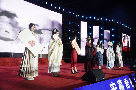 青春校园|Beat365中文官方网站2024迎新晚会