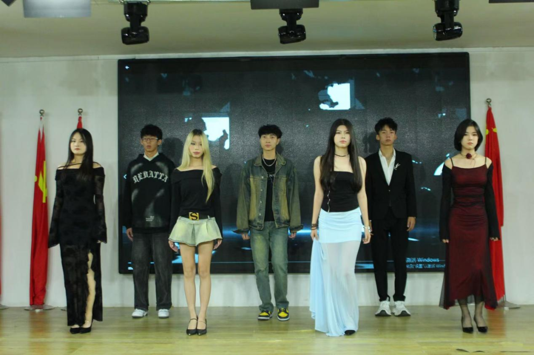 “青春耀华章,才艺绽光芒”才艺大比拼活动