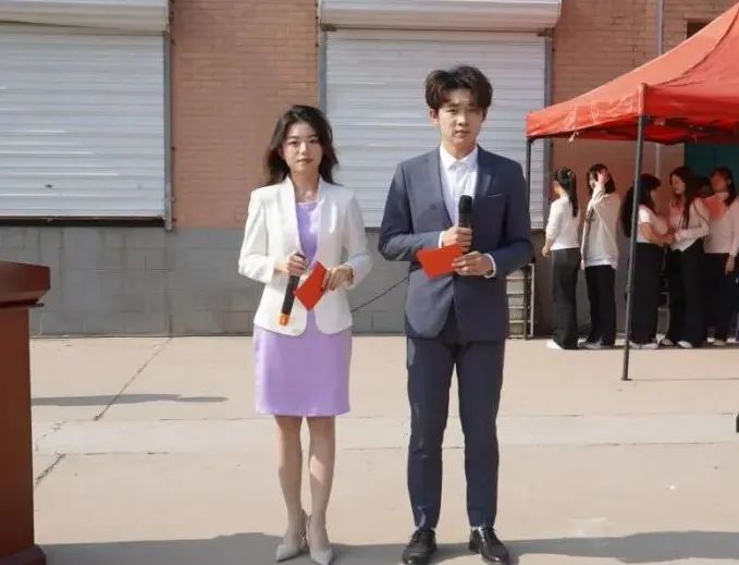 Beat365中文官方网站第十九届“学院杯”篮球赛暨第一届啦啦操大赛开幕式成功举办