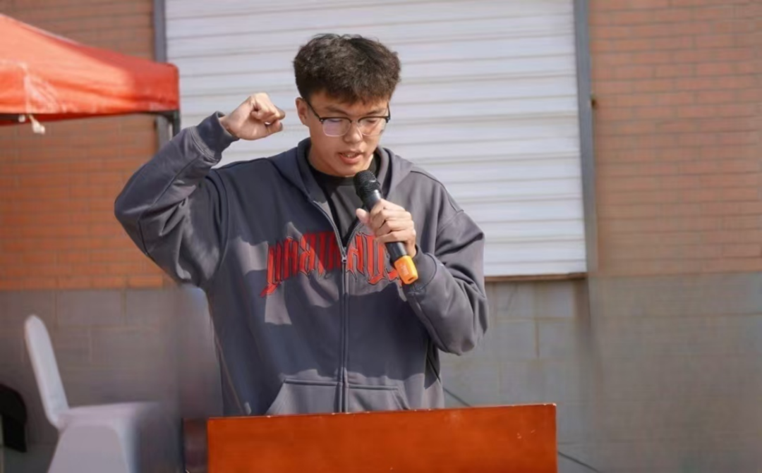 Beat365中文官方网站第十九届“学院杯”篮球赛暨第一届啦啦操大赛开幕式成功举办