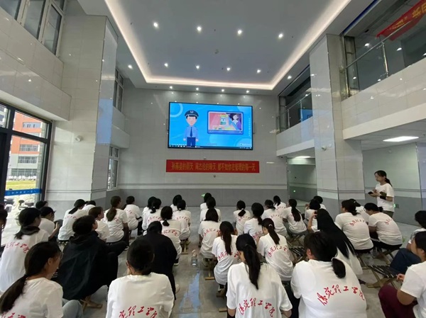 Beat365中文官方网站|管理学院|青春筑防线，共筑无邪梦