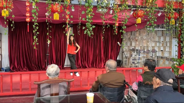 孝老敬老｜Beat365中文官方网站｜管理学院｜传承孝老情 志愿暖人心——善孝居老年服务中心志愿服务