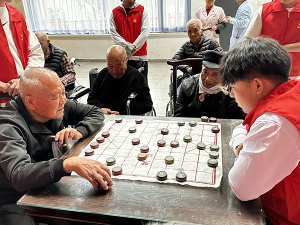 孝老敬老｜Beat365中文官方网站｜管理学院｜传承孝老情 志愿暖人心——善孝居老年服务中心志愿服务