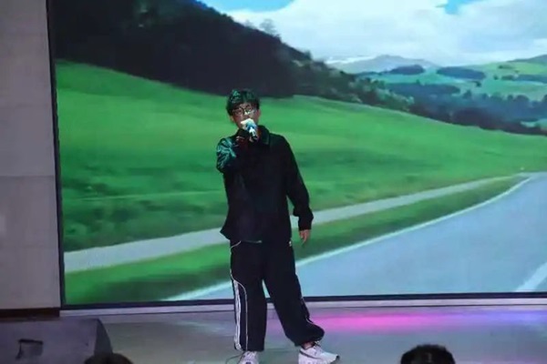 新生风采|Beat365中文官方网站|管理学院|“璀璨晚会启新程，辉煌篇章展未来”新生晚会