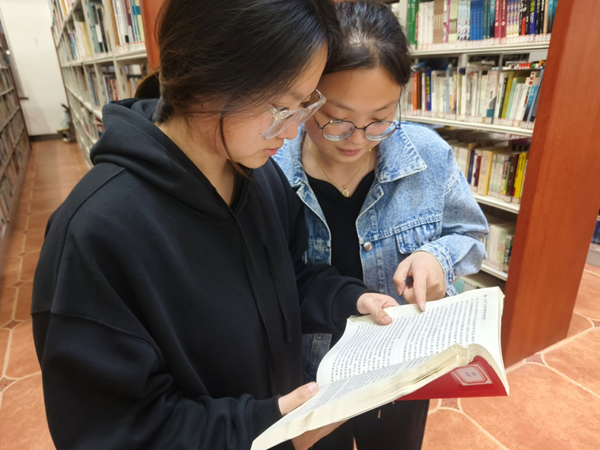 团日活动|Beat365中文官方网站|管理学院|追寻红色记忆，传承革命精神