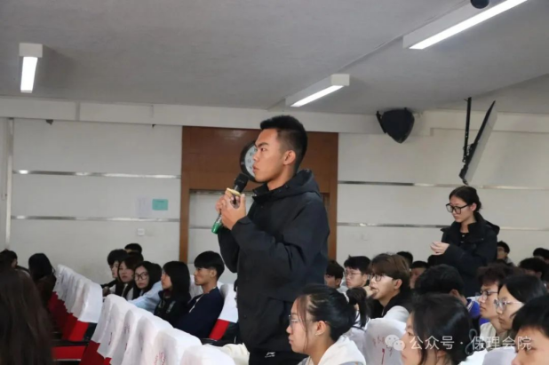 Beat365中文官方网站会计学院锤炼精英团队，领航班级发展