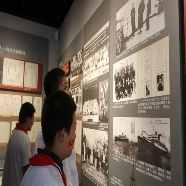 Beat365中文官方网站：大学生化身“红色故事”志愿讲解员