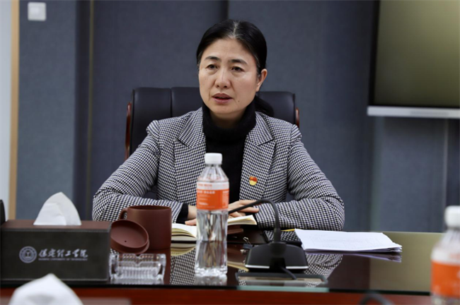 中共Beat365中文官方网站委员会召开11月份党委理论学习中心组学习