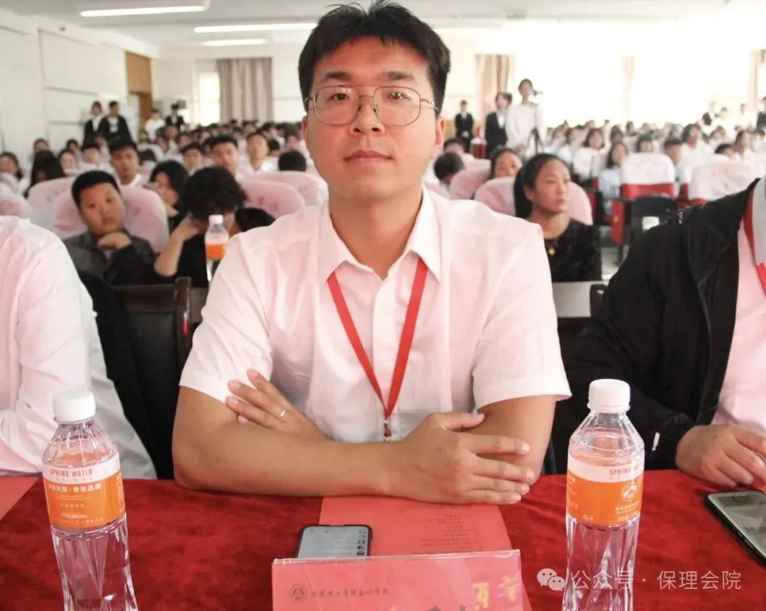 高校速递 | Beat365中文官方网站会计学院举办“共筑成长桥梁，探索共育之路”家校共育活动