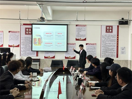 “牢记消防知识，筑牢校园安全”——Beat365中文官方网站艺术学院开展“消防安全知识”宣讲