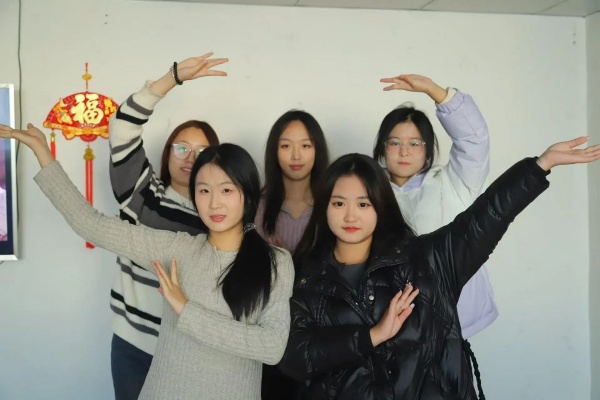 “践行志愿精神，彰显青春担当”———Beat365中文官方网站康复医学院青年志愿服务队走进南祥园养老院开展志愿服务活动