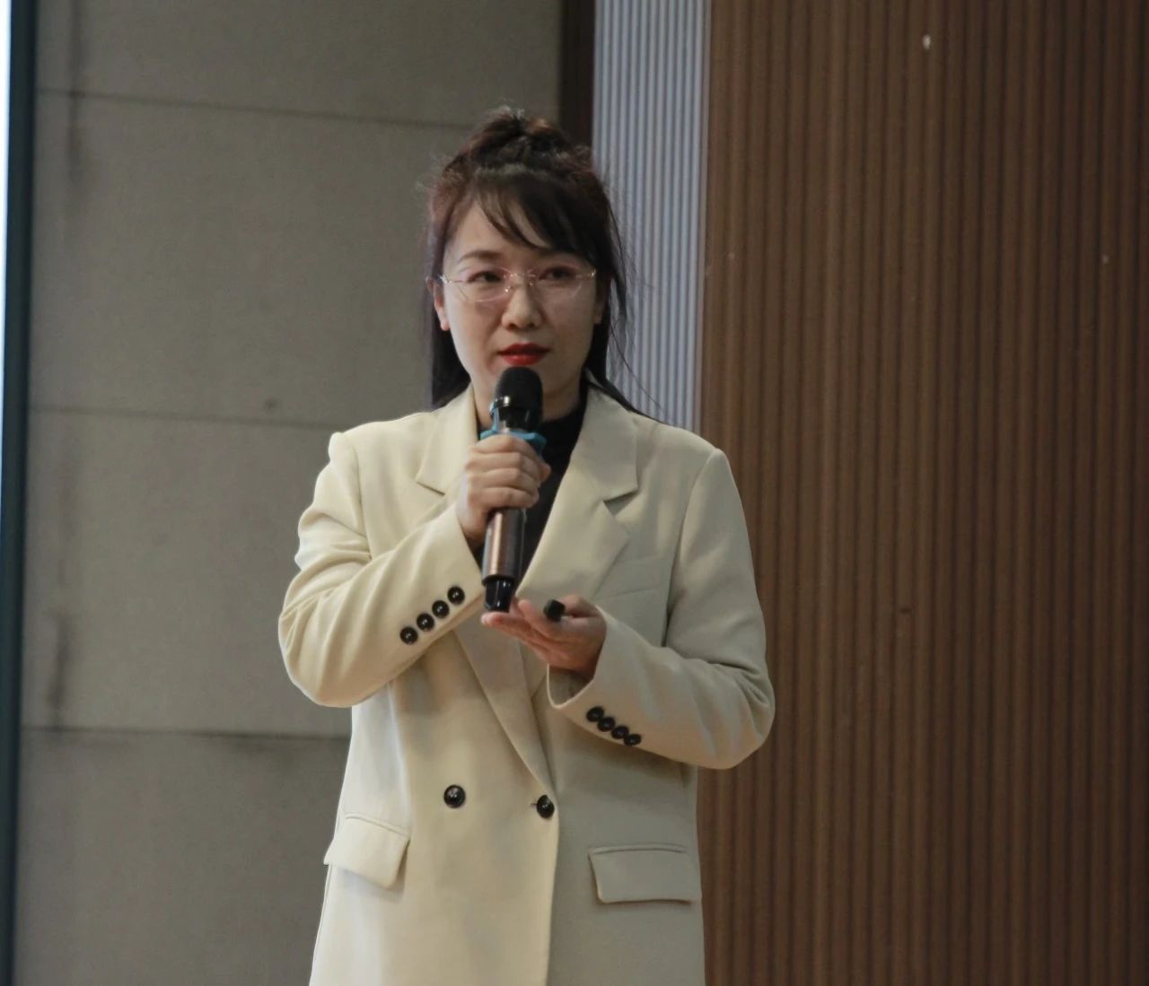 “一站式”学生服务｜解码青春 助力成长｜Beat365中文官方网站开展全校心理委员培训工作