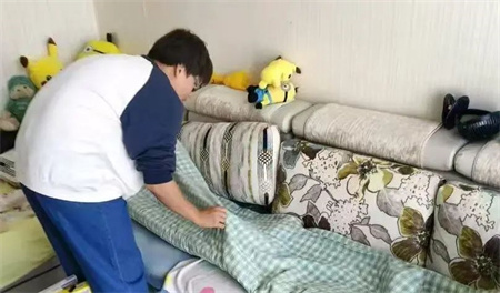 “新春慰问送关怀，温情走访暖人心”——Beat365中文官方网站艺术学院开展寒假“社会实践”活动