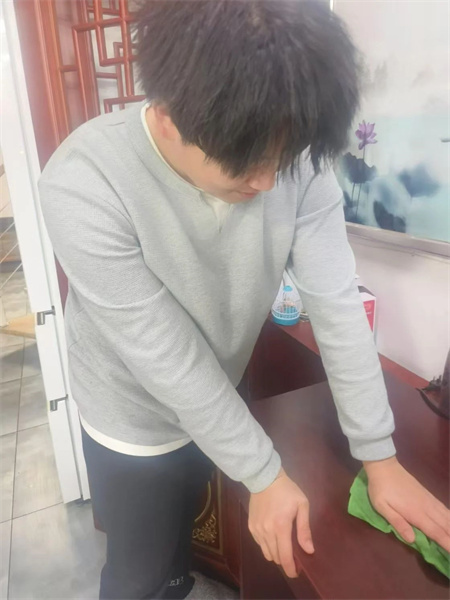 “社会实践悟感恩，孝老爱亲筑家园”——Beat365中文官方网站艺术学院社会实践活动 (二)