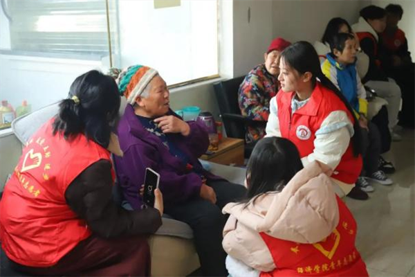 践行志愿精神 彰显青春担当——我院开展南祥园养老院慰问老人活动