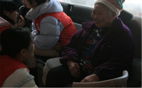 践行志愿精神 彰显青春担当——我院开展南祥园养老院慰问老人活动