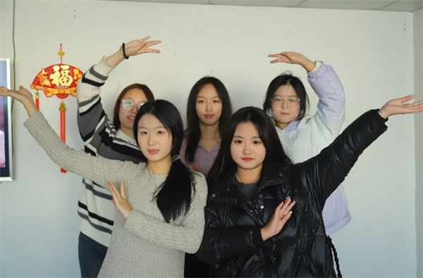 践行志愿精神 彰显青春担当——我院开展南祥园养老院慰问老人活动